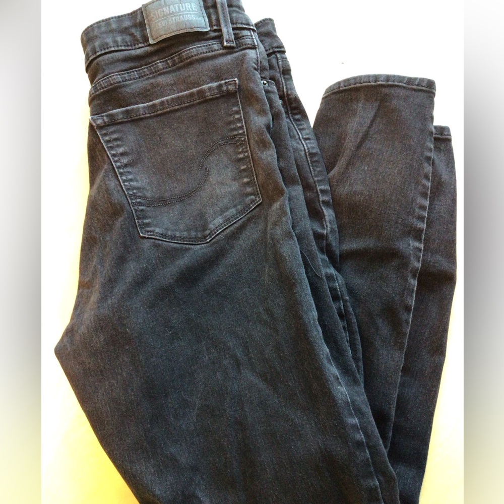 Levi’s Mid Rise Skinny Jeans Women’s Size 12S Black Stretch Denim 31x28